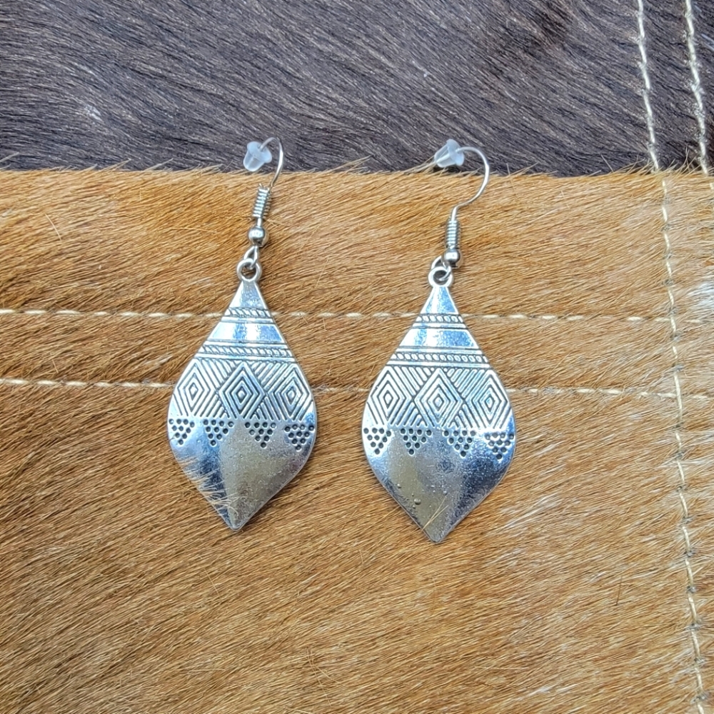 CuteTeardrop Earrings